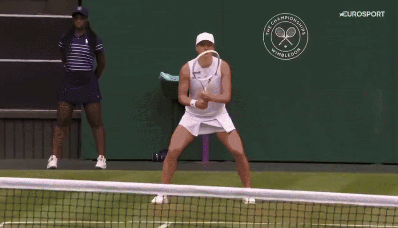 Iga Swiatek and Danielle Collins at Wimbledon