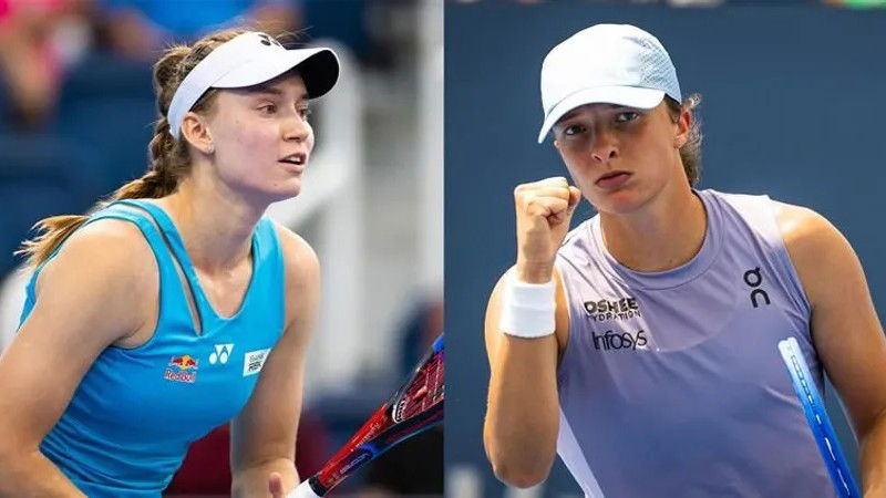 Swiatek Acknowledges Crowd After Defeating Rybakina at WTCC