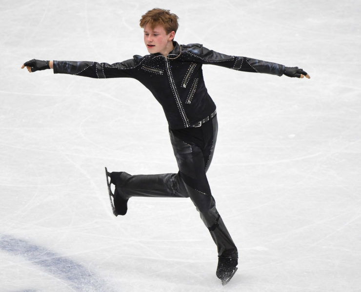 WATCH: 17-Year-Old US Figure Skating Sensation Breaks Long