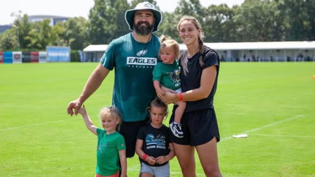 “Chain Reaction Period House”: Kylie Kelce’s Reality Check Leaves Jason Speechless About Being a Girl Dad to Four Daughters