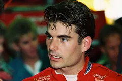 Jeff-Gordon-talks-to-his-crew-chief-prior-to-qualifying-for-a-1996-Winston-Cup-race-at-Charlotte-Motor-Speedway (1)