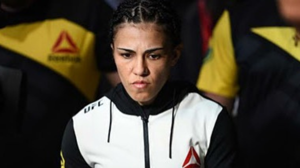 Jessica Andrade sad