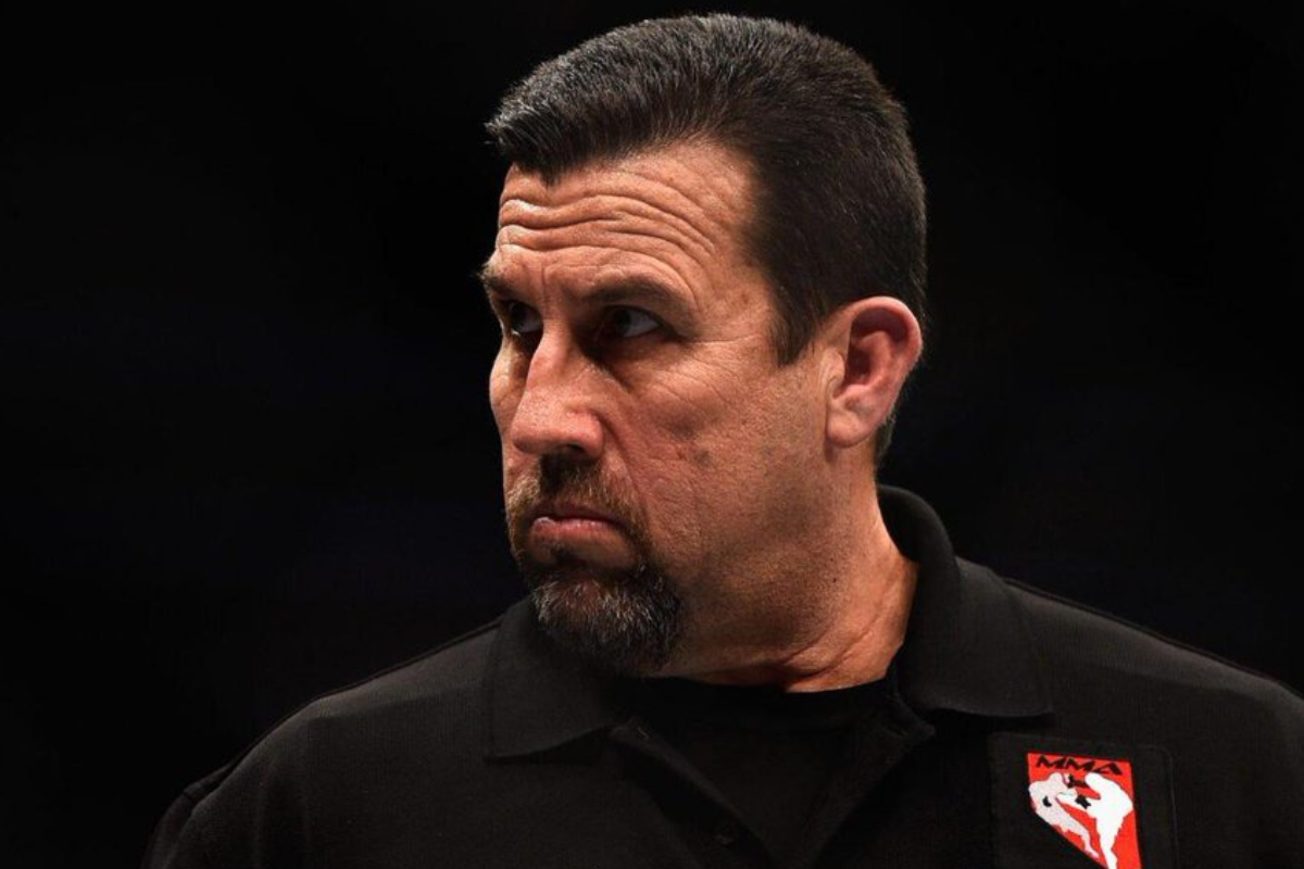 Pioneer UFC Referee Sharing How Much MMA Judges Get Paid Leaves Fans in Disbelief