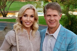 Clark Hunt and Tavia Hunt