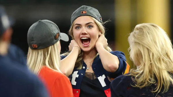 Fan Captures Hilarious Videos of Kate Upton Cheering at Astros