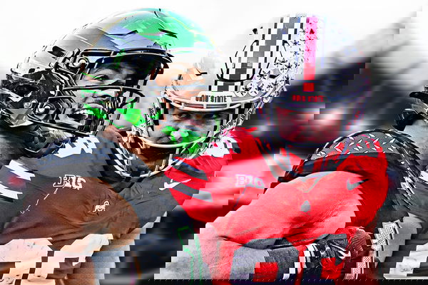 Kenyon Sadiq, Max Clare