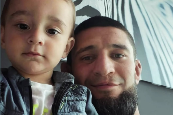 Khamzat Chimaev and his son