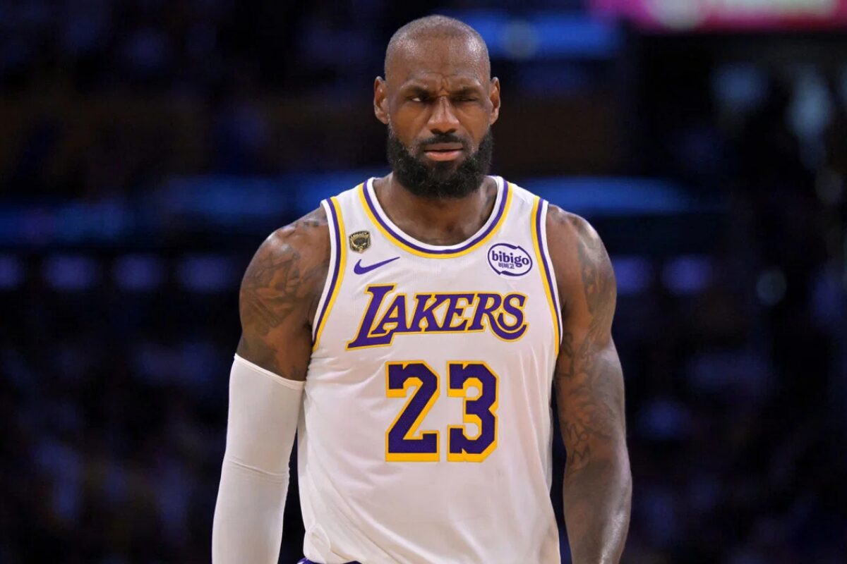 Le Bron James" Decision Won"t Impact Warriors" Draft Plans as Trade Scenario Emerges