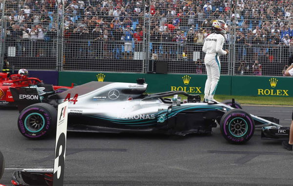 Lewis-Hamilton-Mercedes-W09-F1-2018-Australian-GP-Parc-ferme-qualifying