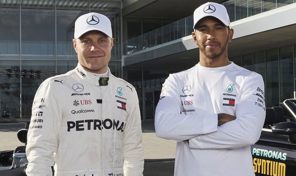 Lewis-Hamilton-Valtteri-Bottas-948563