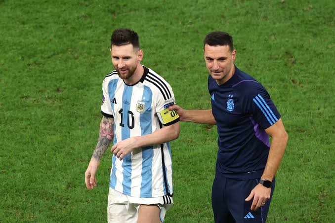 “Are You Asking Me That?”: Question on Lionel Messi Leaves Argentina’s Coach Baffled