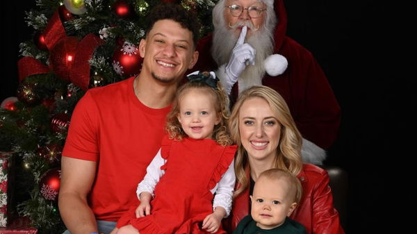 Mahomes family Christmas 2023