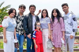 Manny Pacquiao and family