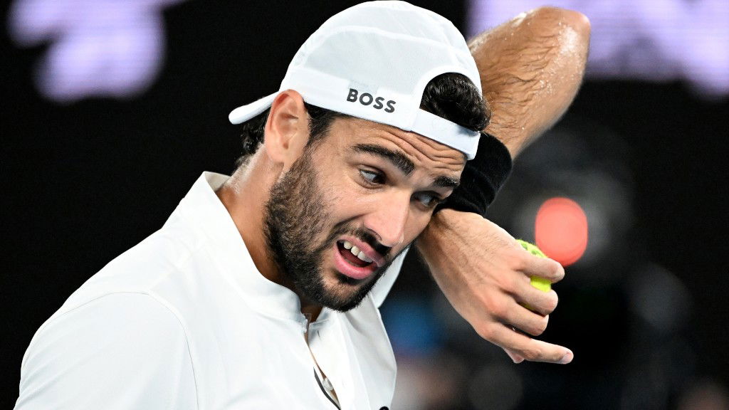 Dimitrov Makes Bold Coaching Move Ahead of 2026 Campaign