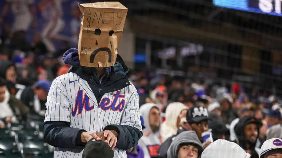 “Comedy of Errors” – Mets’ Bizarre On-Field Antics Leave NY Broadcasters Frustrated in Tough Loss to Blue Jays