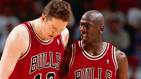 Michael Jordan, Luc Longley