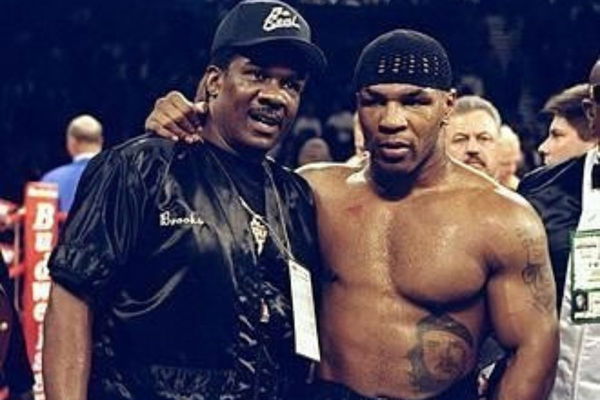 Mike Tyson, Tommy Brooks
