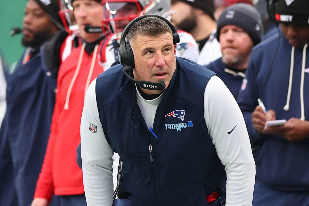 Boston Reporter Reveals Current Vibe Inside Patriots Building After Two Weeks of Mike Vrabel-Dianna Russini Drama