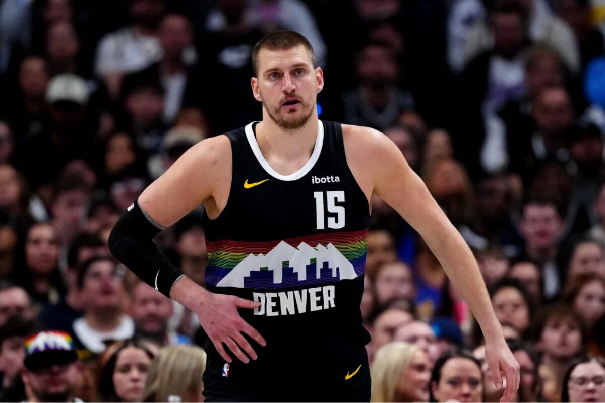 New look, same drive: Jokic reportedly dropped 35 pounds, eyeing a bigger 2026 run.