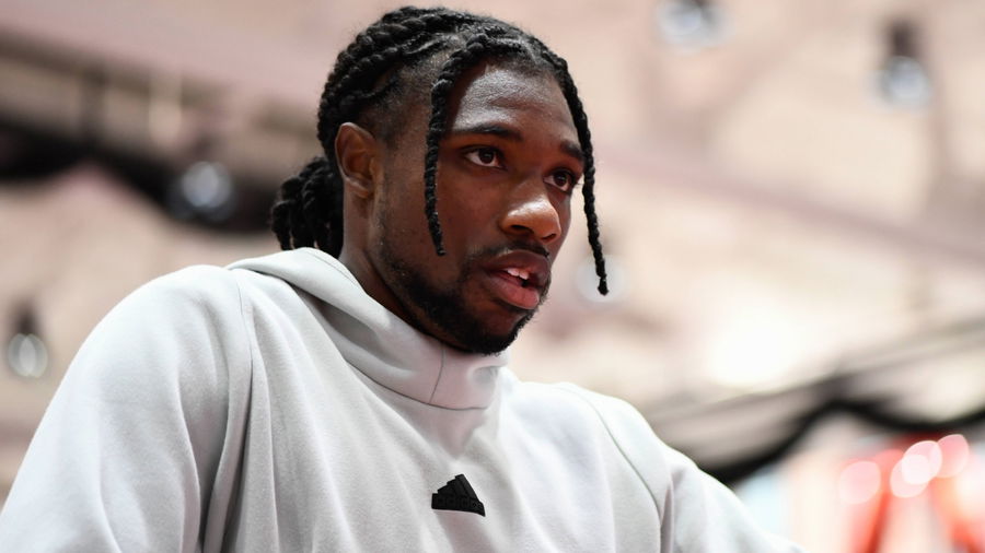 Noah Lyles faces criticism over race cancellation