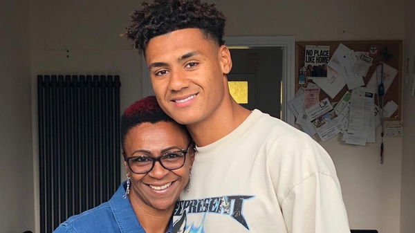 Ollie watkins mom