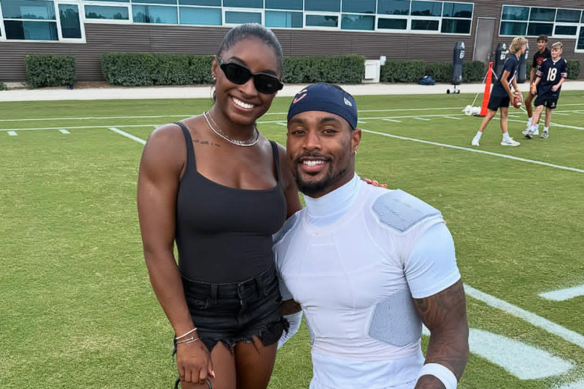 What Unusual Request Did Simone Biles Make to the Chicago Bears Before Johnathan Owens' Game?