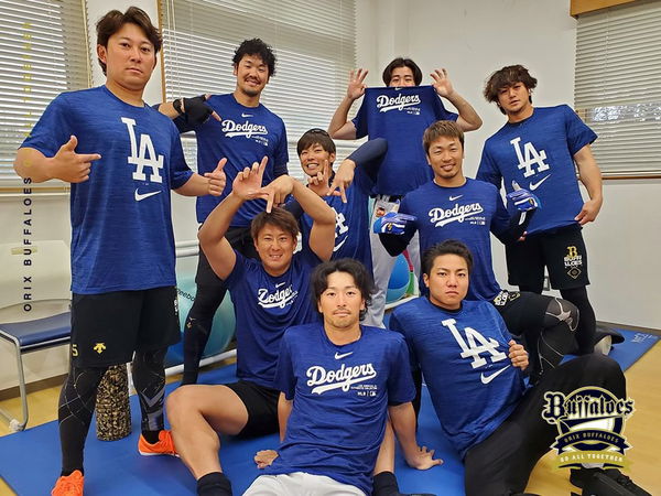 Orix Buffaloes wearing Dodgers Jersey