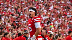 Quarterback Dylan Raiola