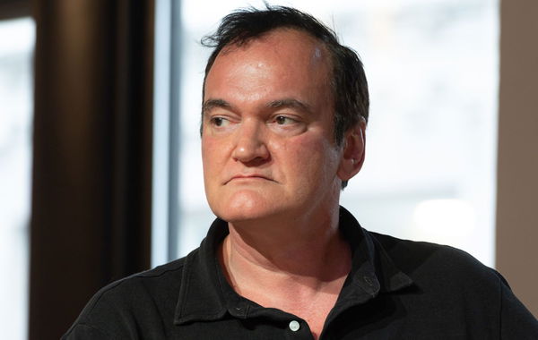 Quentin-Tarantino@2000&#215;1270