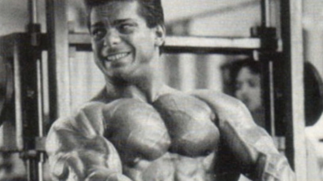 An Unknown Gold’s Gym Manager Who Became a Bodybuilding Legend Recalls ...