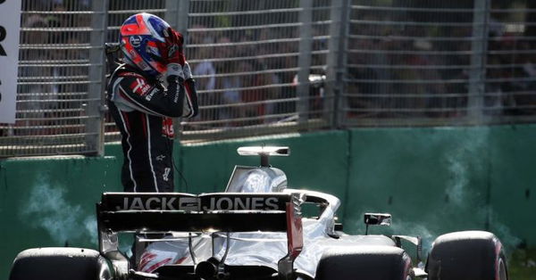 Romain_Grosjean_2018_Australian_GP_PA-700&#215;367