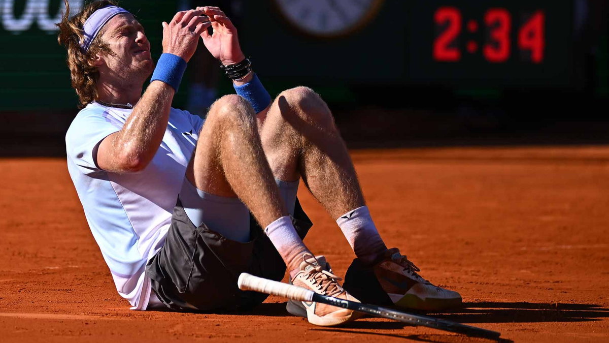 Rybakina Breaks Character as She Loses Temper Mid-Match