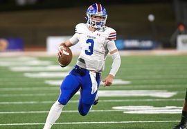 Ryder Lyons during high school football game for Folsom