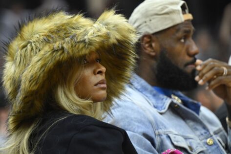 Savannah James & Family Hit With LeBron’s Strict Rule as Worrying Thoughts Emerge Before Game 2 vs Timberwolves