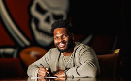Shaq is officially a Buccaneer (again)