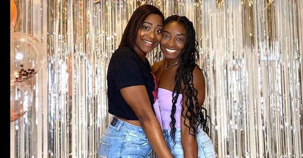 Simone Biles with her friend Kayla Simone