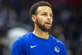 LOS ANGELES, CA &#8211; DECEMBER 02: Golden State Warriors guard Stephen Curry (30) during warmups before the first half of an