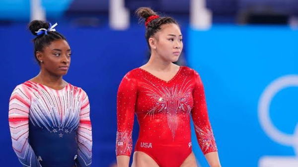 Suni lee and simone biles