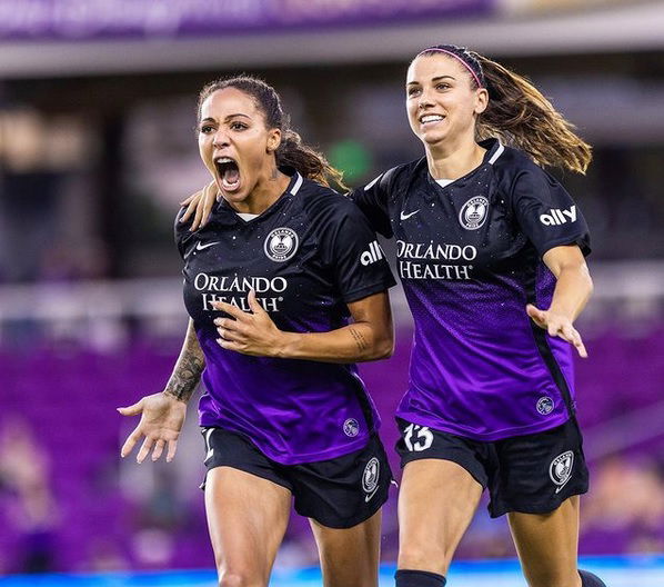 Sydney Leroux Alex Morgan