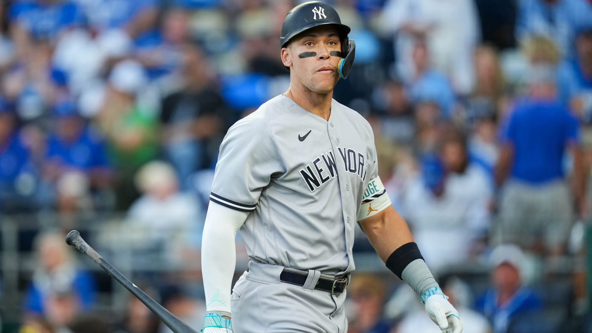 Concerns Grow for Aaron Judge as He Mirrors Aaron Rodgers’ Achilles Nightmare Ahead of Postseason