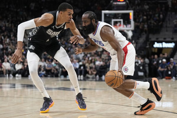 NBA: Los Angeles Clippers at San Antonio Spurs