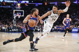 NBA: Milwaukee Bucks at New York Knicks