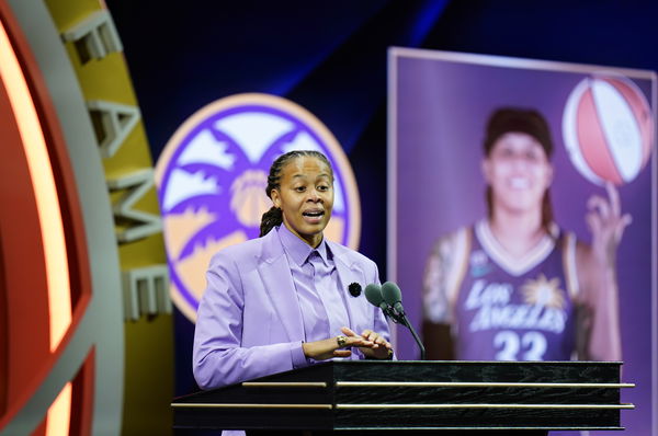 NBA: Naismith Basketball Hall of Fame-Enshrinement