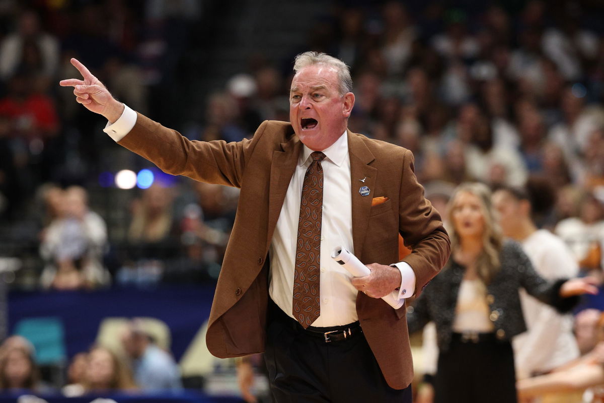 NCAA Fans Call Out Vic Schaefer After Heated Outburst at Refs During Texas vs Oklahoma