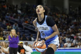 WNBA: Los Angeles Sparks at Chicago Sky