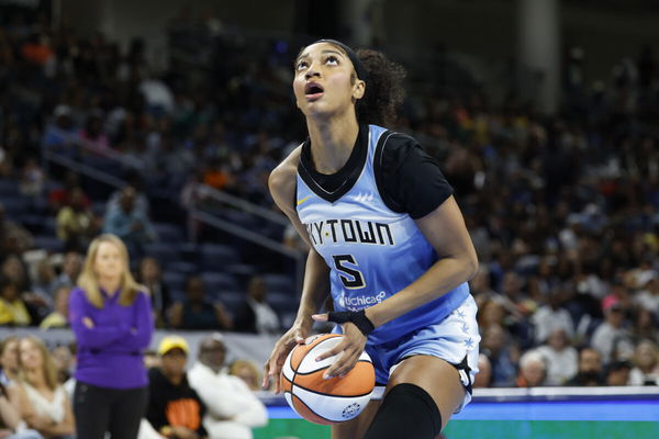 WNBA: Los Angeles Sparks at Chicago Sky