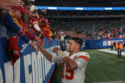 Mahomes hints at Chiefs return after Clark Hunt shares major QB rehab update.