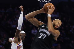 NBA: Phoenix Suns at Minnesota Timberwolves