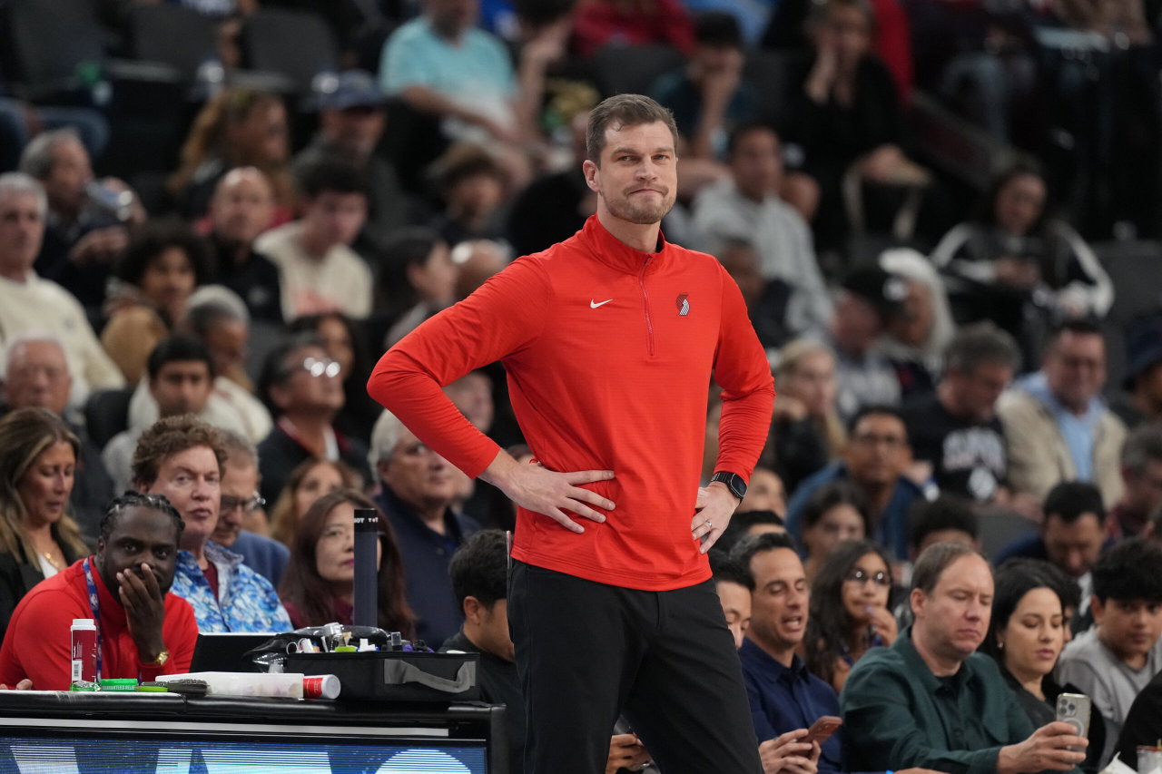 Blazers coach Tiago Splitter