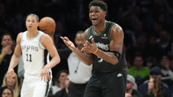 NBA: Playoffs-San Antonio Spurs at Minnesota Timberwolves